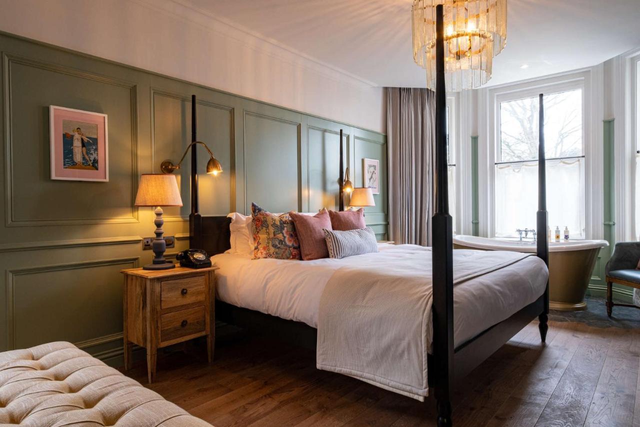 The Canford Poole Bagian luar foto