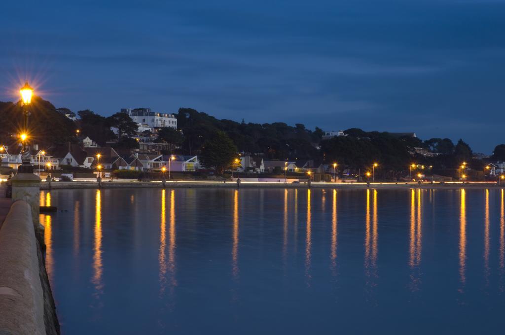 The Canford Poole Bagian luar foto